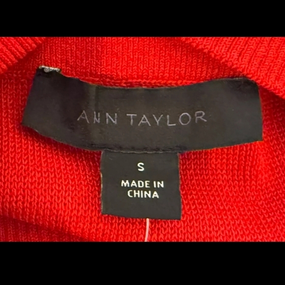 NWT ANN TAYLOR RED MIDI OFF THE  Shoulder Women's Sweater - Picture 2 of 5